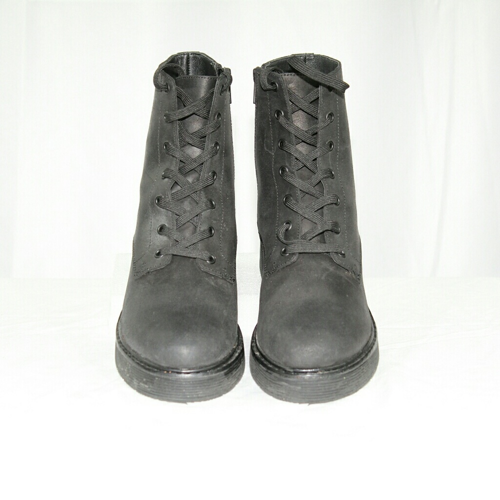 💥💥💥💥💥EUC Like New Vince Combat Boots - Picture 3 of 9